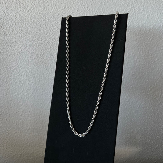 Twisted Chain Necklace