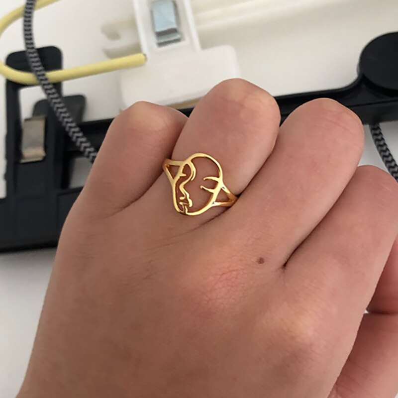 Silhouette Ring